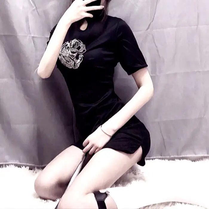 与男孩同车
